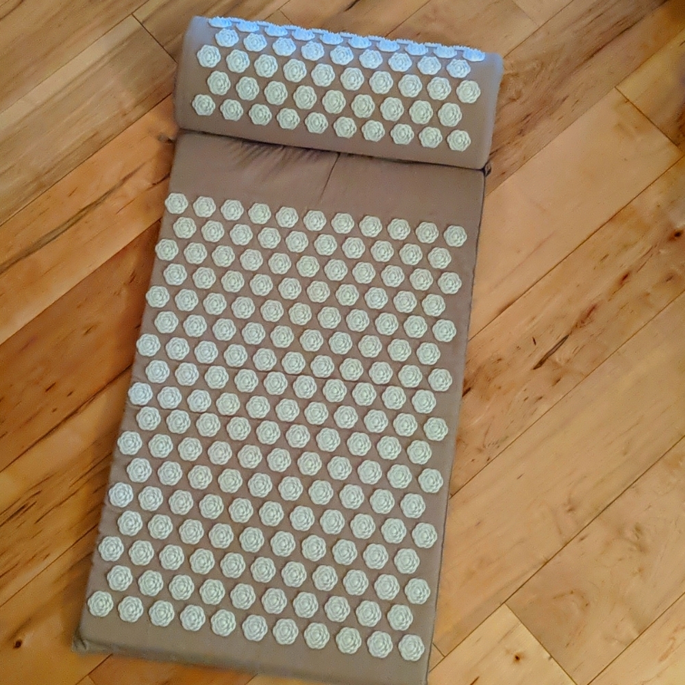 Shakti/Lotus Mat for Back Pain